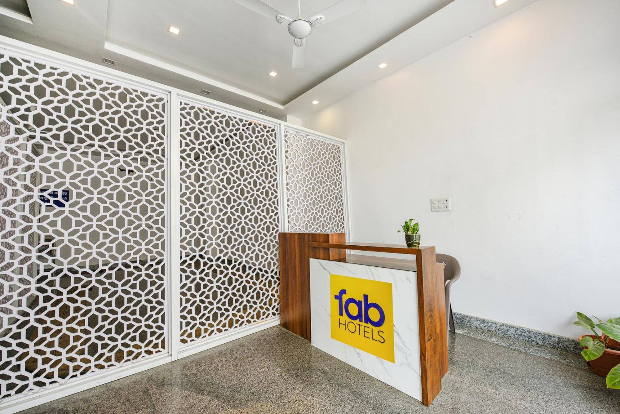 Fabhotel Jaswinder Bhawan Haridwar Bagian luar foto